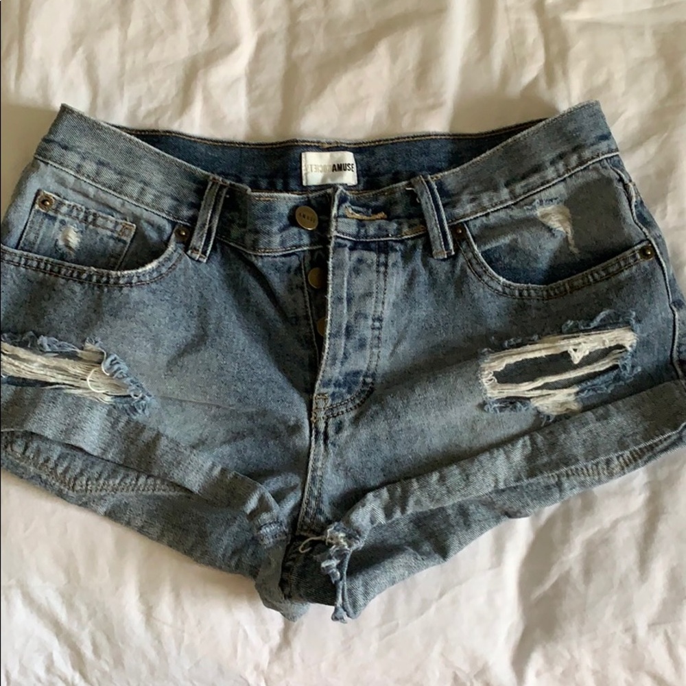 Amuse Society Low rise shorts